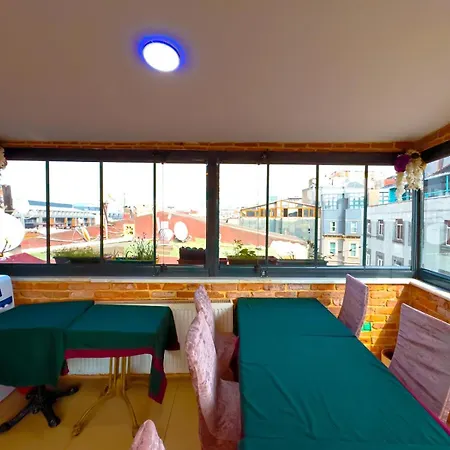 House 1 Apart-hotel