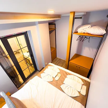 House 1 2*
