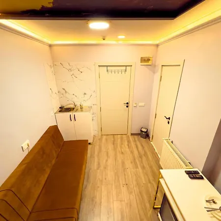 House 1 Aparthotel