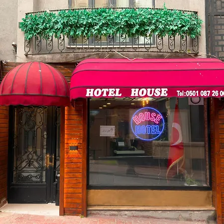 Aparthotel House 1