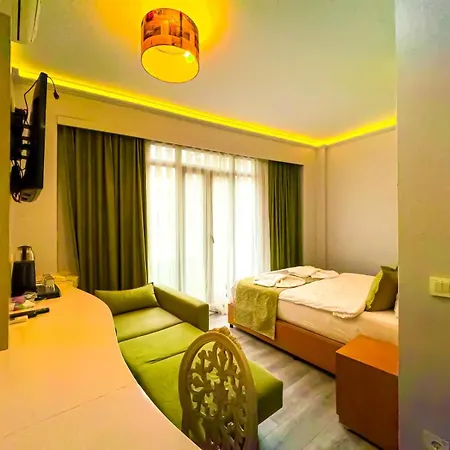 Aparthotel House 1