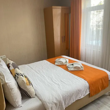 Aparthotel House Hotel 1 *