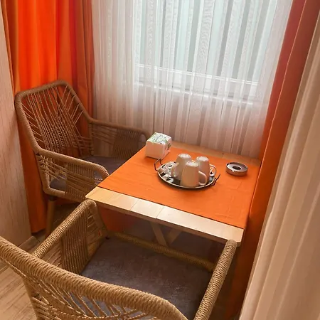 House Hotel 1 Aparthotel