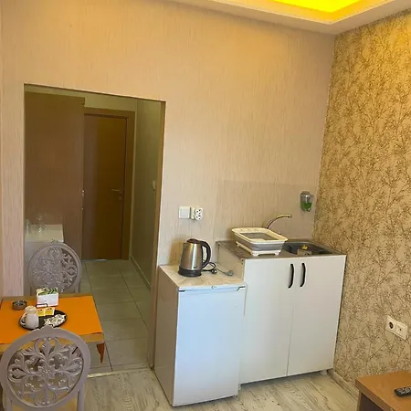 House Hotel 1 Aparthotel