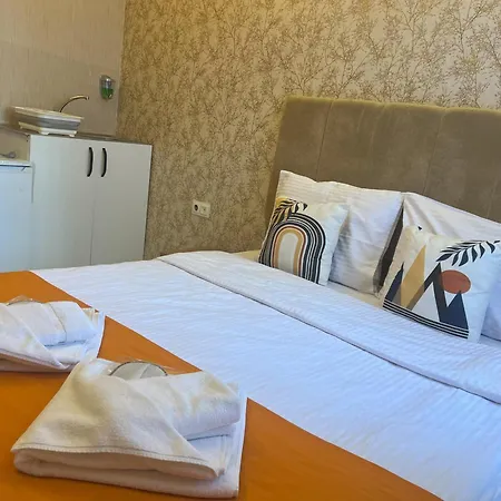 House Hotel 1