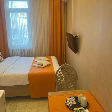 House Hotel 1 Aparthotel *