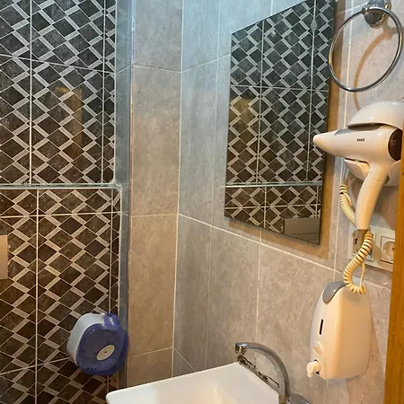House Hotel 1