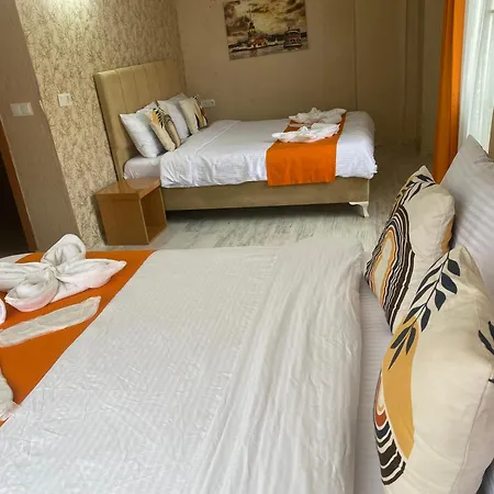 House Hotel 1 Aparthotel *