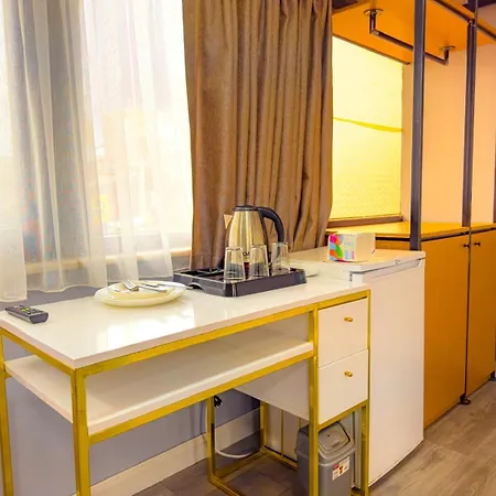Apartmanhotel House 1 2*