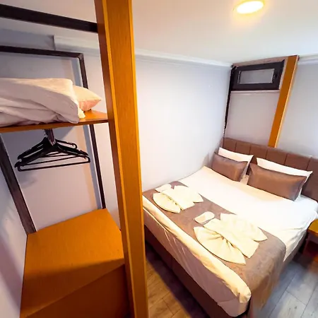 House 1 2* Isztambul